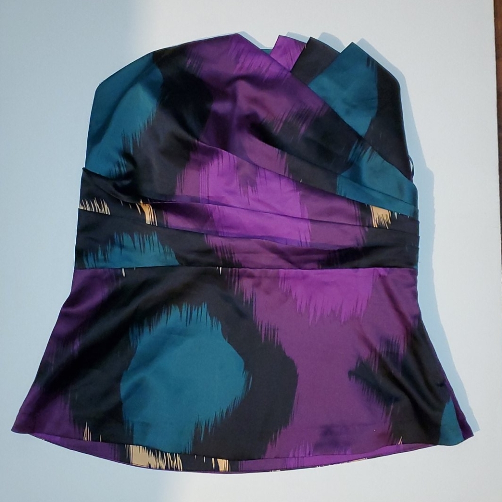 The limited strapless top